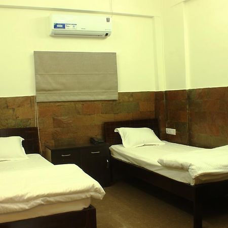 Urban Ville Hotel Pune Bagian luar foto